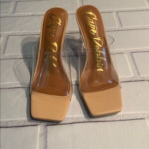 NWOT Cape Robbin Clear Strap Sandals